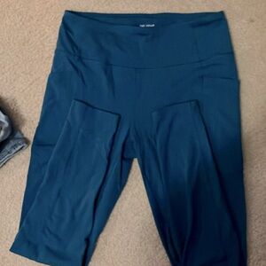 Like new Tek Gear shapewear leggings size large